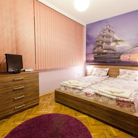 Sea Garden Plaza Apartment - Free Parking Burgasz Kültér fotó