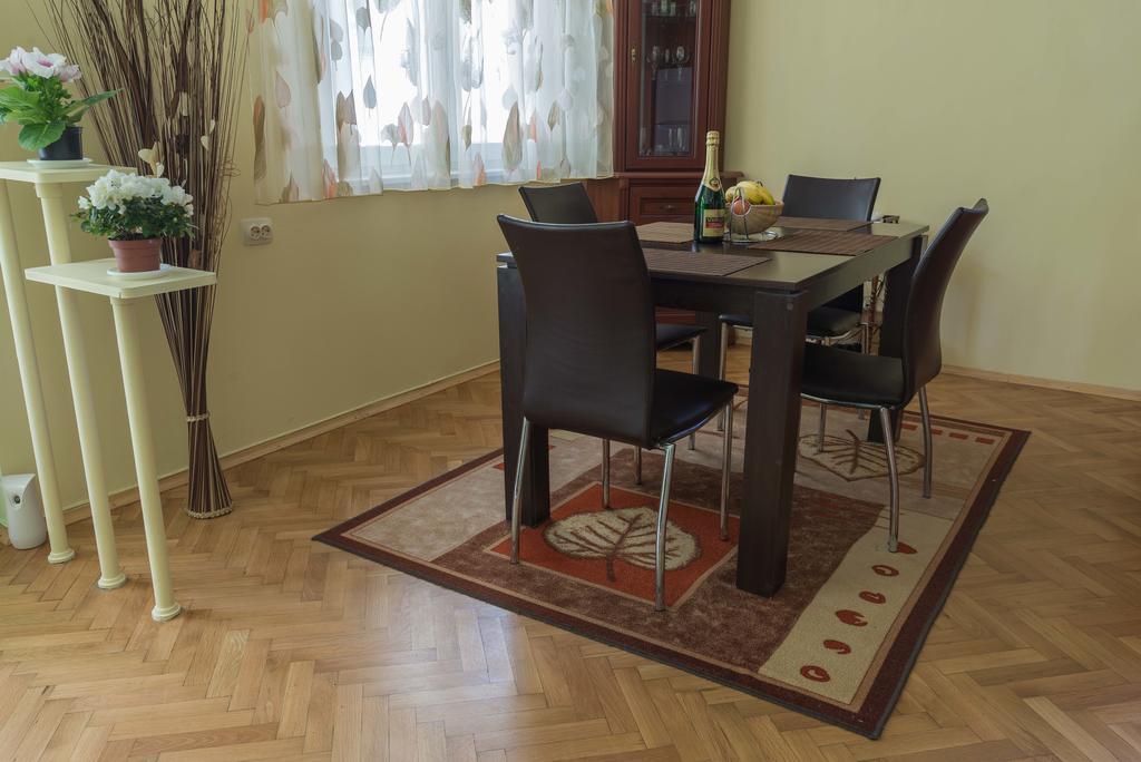 Sea Garden Plaza Apartment - Free Parking Burgasz Szoba fotó