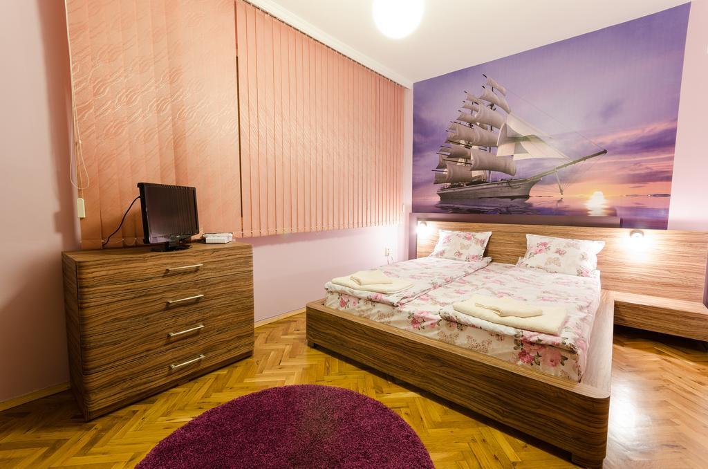 Sea Garden Plaza Apartment - Free Parking Burgasz Kültér fotó